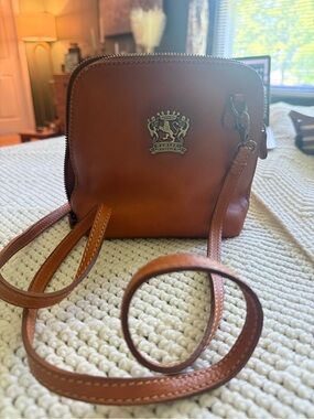 Pratesi Tan Leather Crossbody with Crest Logo